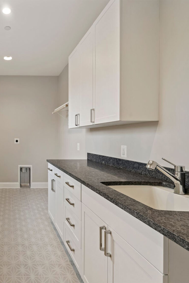 6008 Highland 37 vert