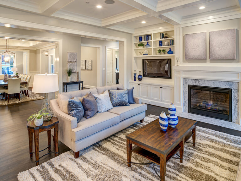 145 7104 Delaware Great Room 001