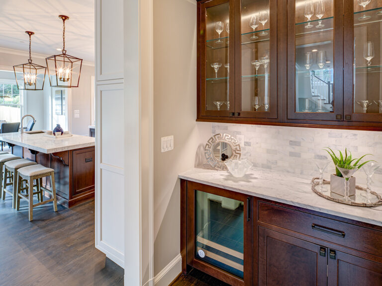 150 7104 Delaware Butlers Pantry 002