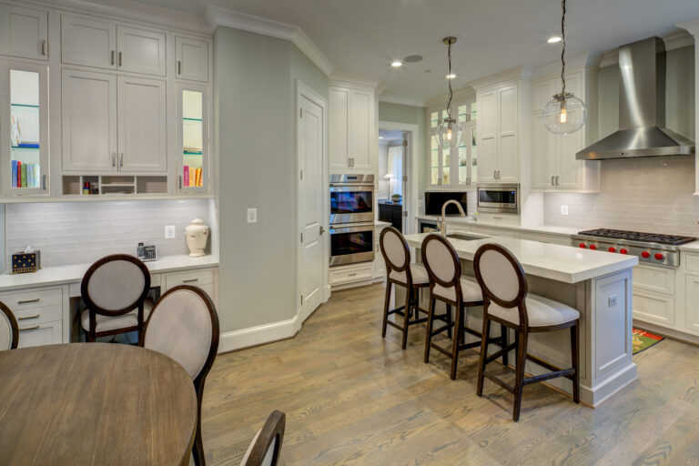 155 Kitchen desk 7501 Hampden 052