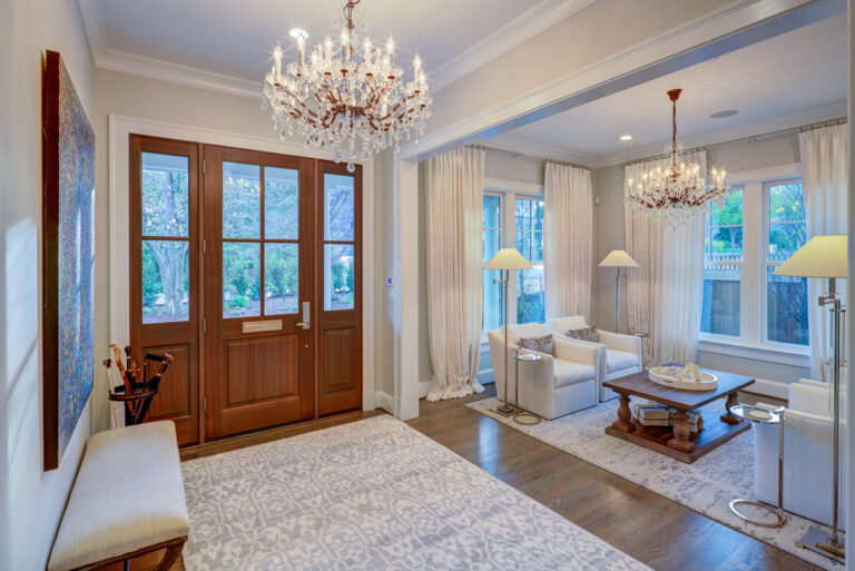 240 Foyer Frnt Door 7501 Hampden 065