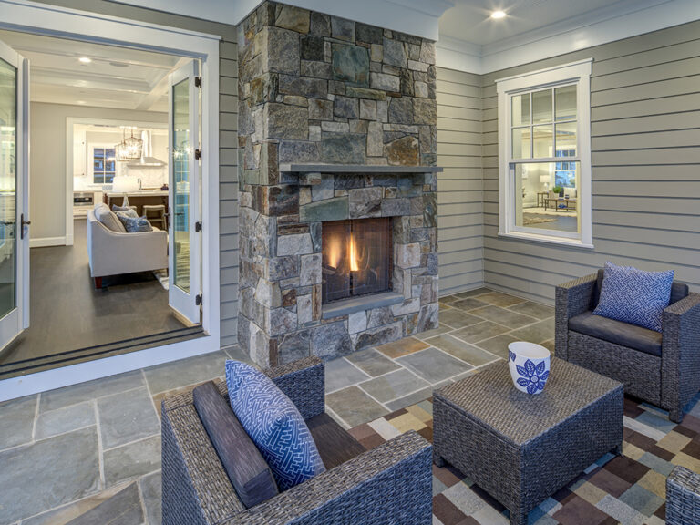 320 7104 Delaware Rear Porch 002