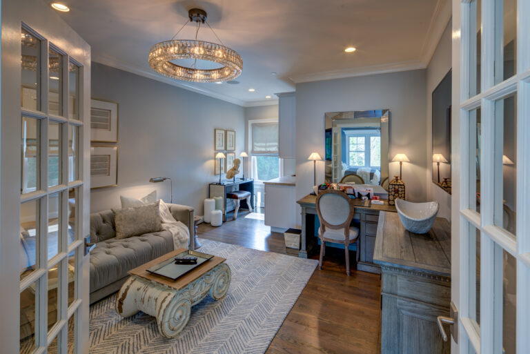 360 Master Sitting Rm 7501 Hampden 018