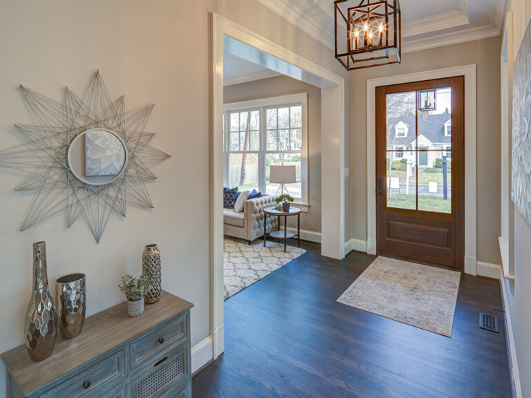 40 7104 Delaware Foyer 001